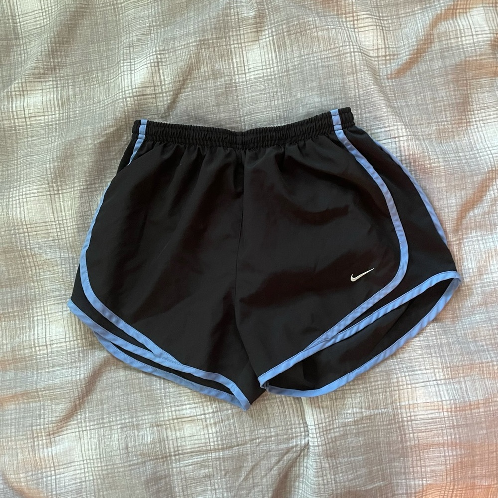 black and blue nike shorts